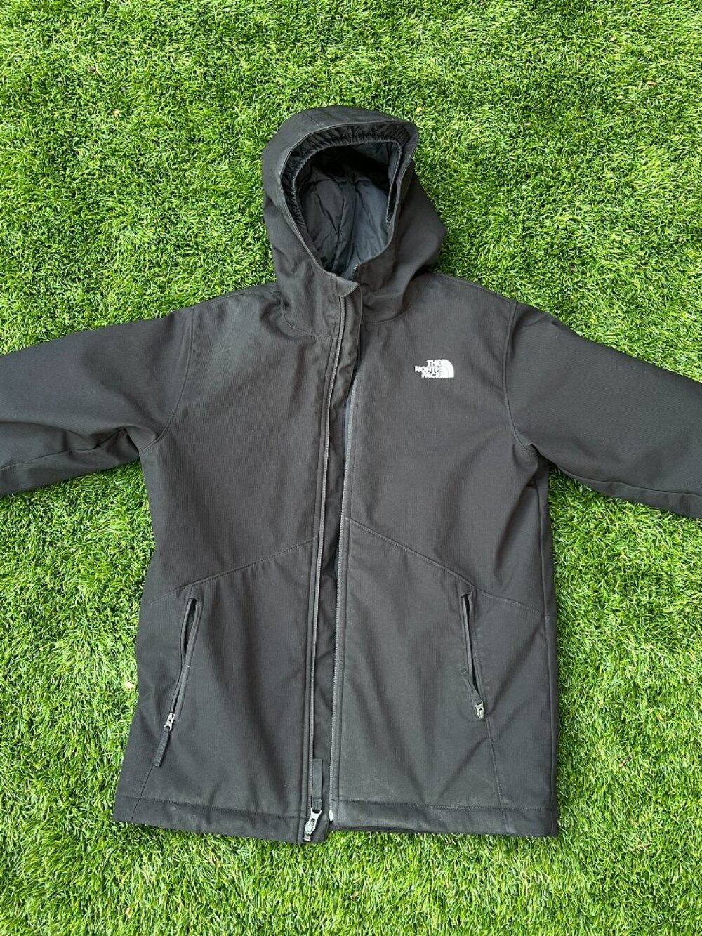 The North Face Apex Elevation Boy's Jacket Size L (14/16) in Black with hood